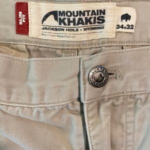 Men’s Mountain Khaki’s Slim Fit
